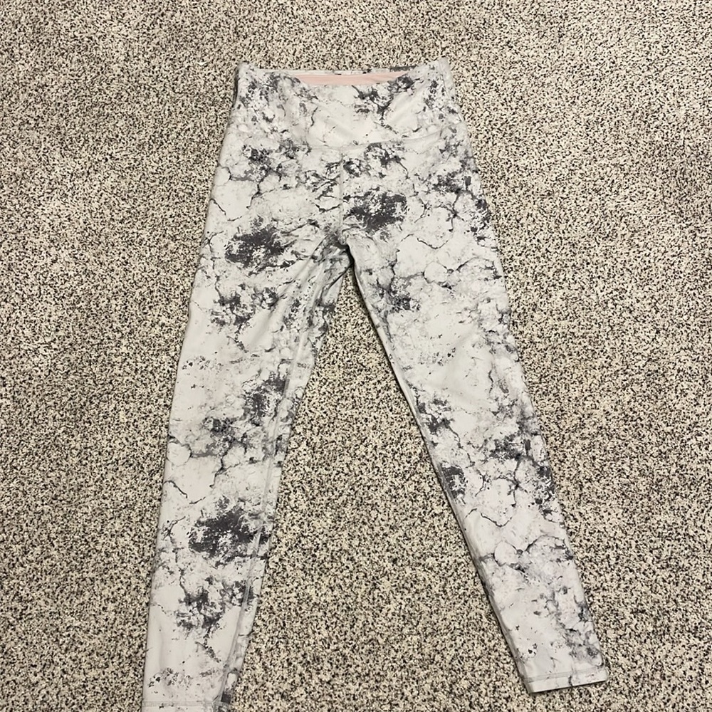 Large Marble Calia by Carrie leggings